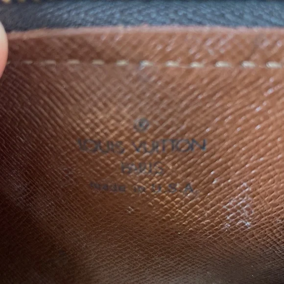 Louis Vuitton mini Papillon Pochette - Picture 13 of 13